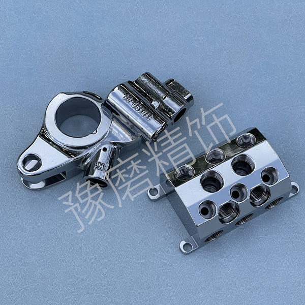 精密零件去毛刺機.jpg